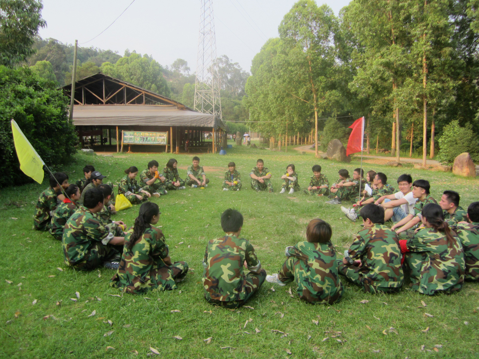 羅翔鋁業(yè)每年定期開展員工戶外擴(kuò)展活動